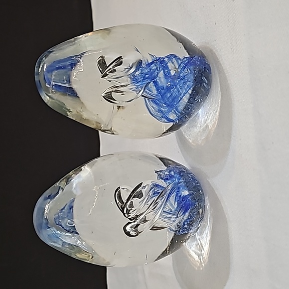 Art Glass Blue Egg Paperweights Bubbles spots - Picture 2 of 5